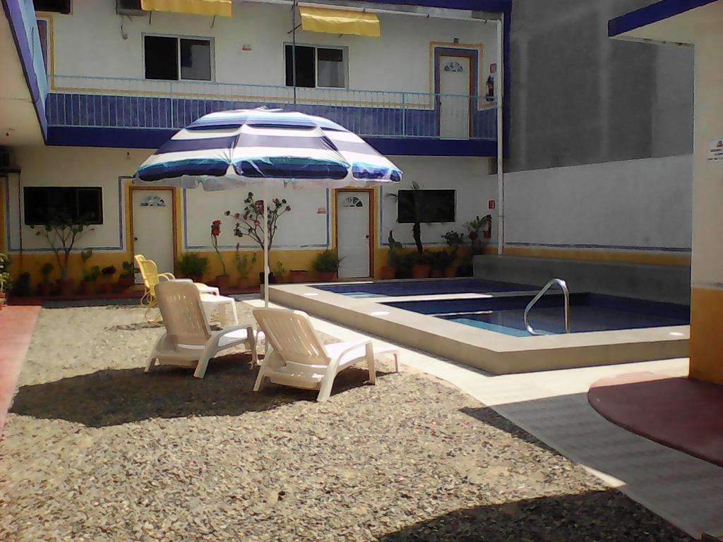Hotel Sarabi Barra de Navidad Esterno foto