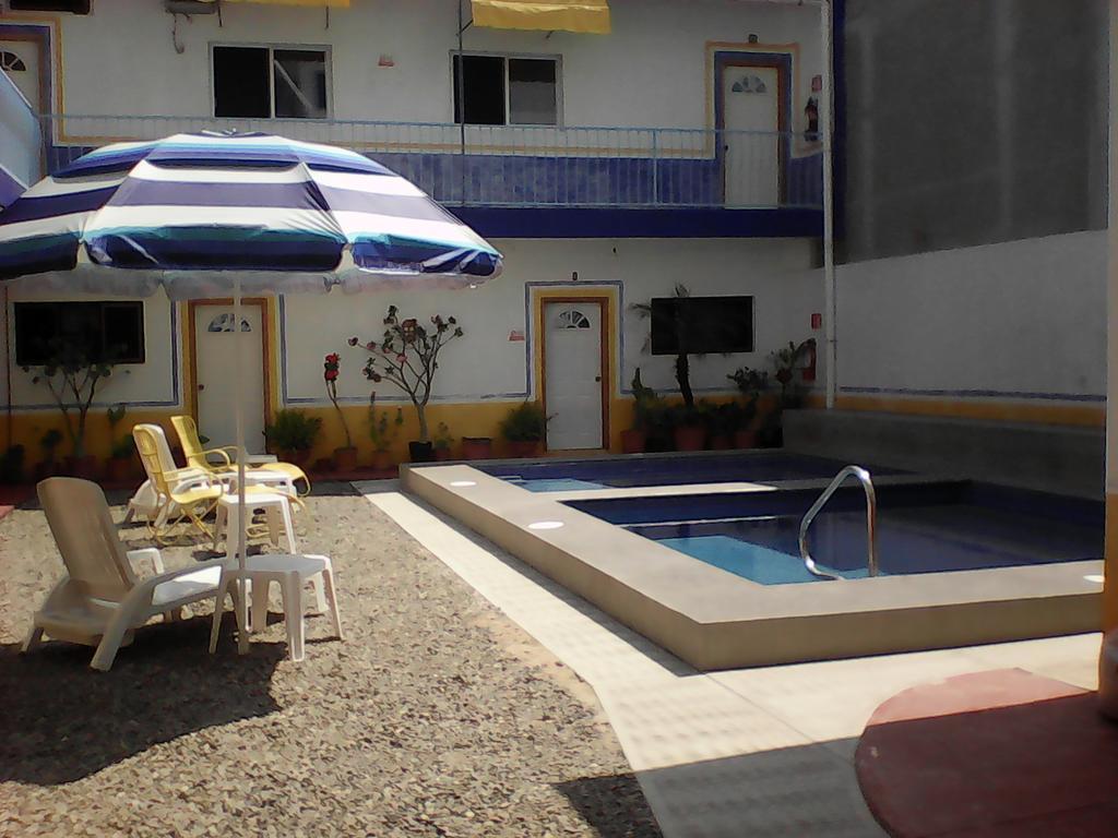 Hotel Sarabi Barra de Navidad Esterno foto