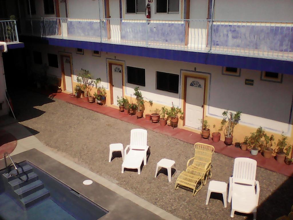 Hotel Sarabi Barra de Navidad Esterno foto