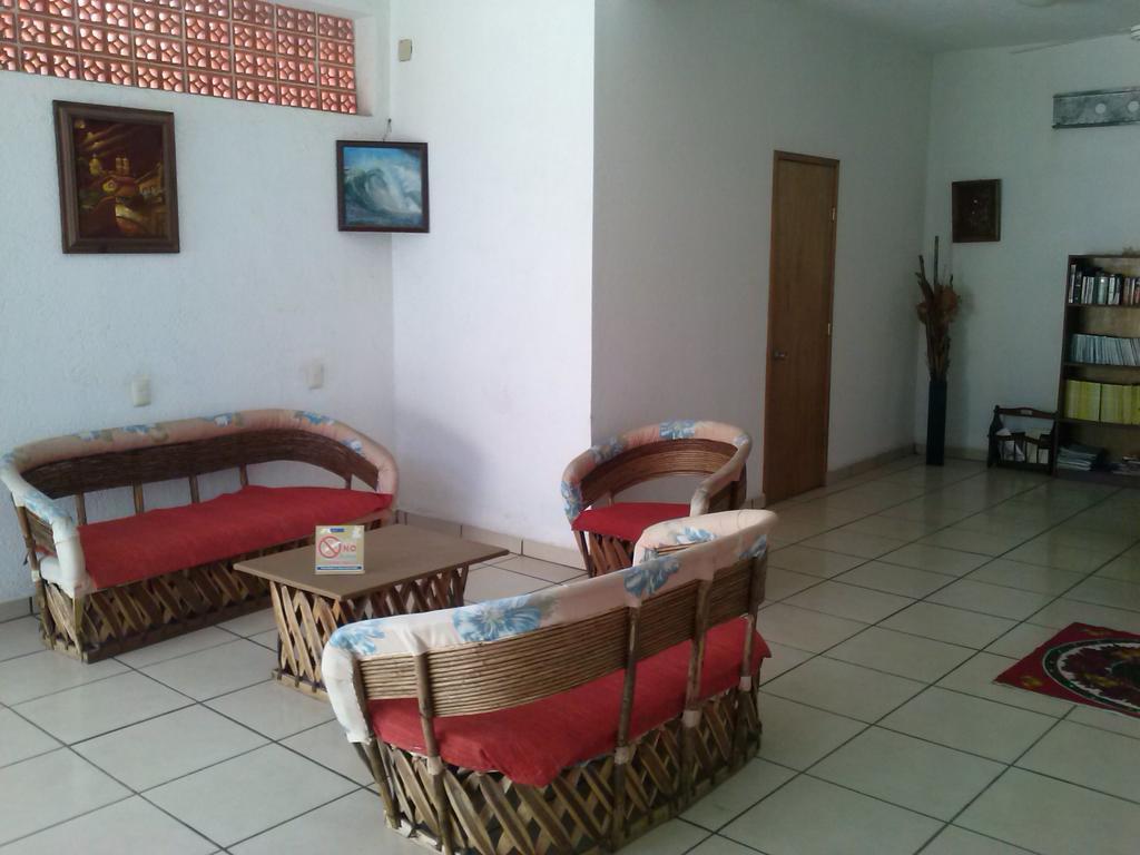 Hotel Sarabi Barra de Navidad Esterno foto