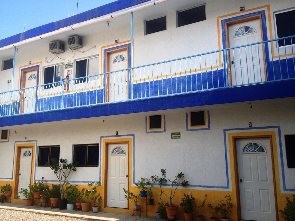 Hotel Sarabi Barra de Navidad Esterno foto