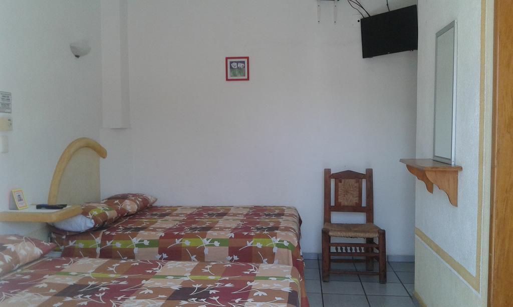 Hotel Sarabi Barra de Navidad Esterno foto