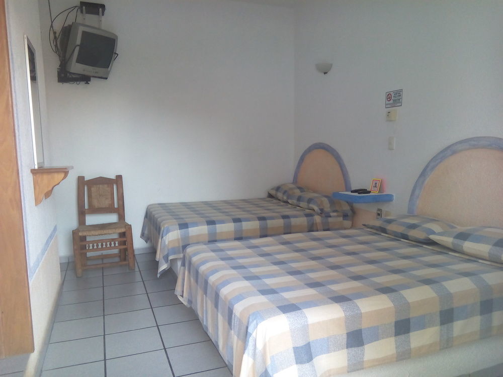 Hotel Sarabi Barra de Navidad Esterno foto